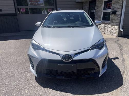 Classic Silver Metallic 2019 Toyota Corolla XSE