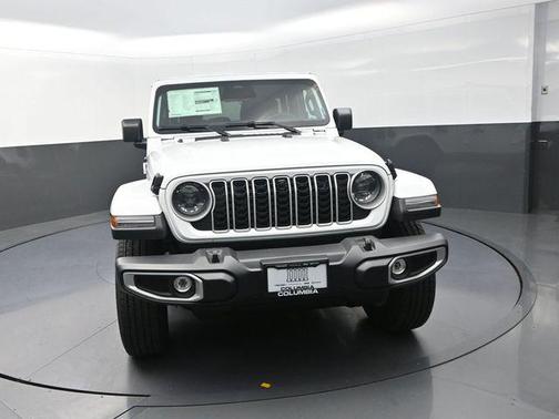 Bright White Clearcoat 2026 Jeep Wrangler 4-Door Sahara 4x4