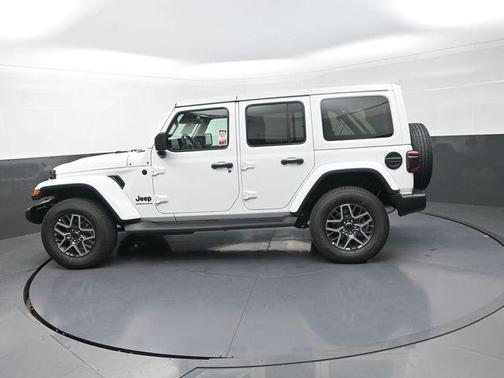 Bright White Clearcoat 2026 Jeep Wrangler 4-Door Sahara 4x4