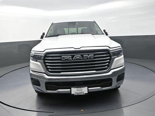 Ivory White Tri-Coat Pearlcoat 2025 RAM 1500 Laramie