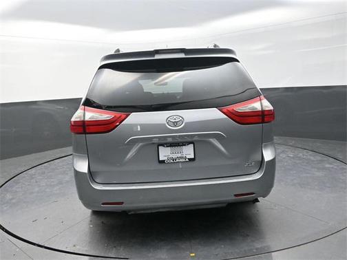 2018 Toyota Sienna XLE