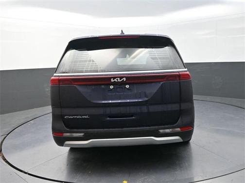 2022 Kia Carnival LXS