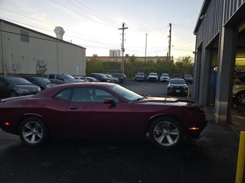 2017 Dodge Challenger SXT
