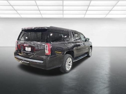 Iridium Metallic 2017 GMC Yukon XL SLE