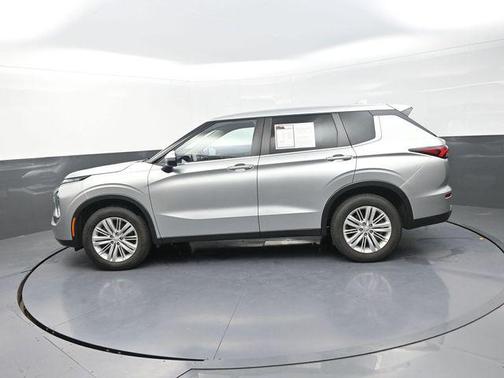 Alloy Silver Metallic 2022 Mitsubishi Outlander ES 2.5 S-AWC