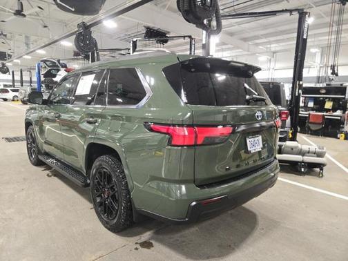 2023 Toyota Sequoia SR5