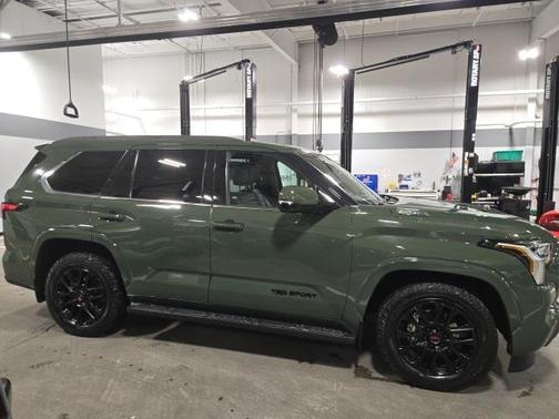 2023 Toyota Sequoia SR5