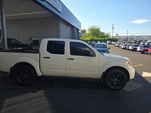 2021 Nissan Frontier SV