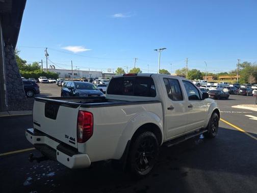 2021 Nissan Frontier SV