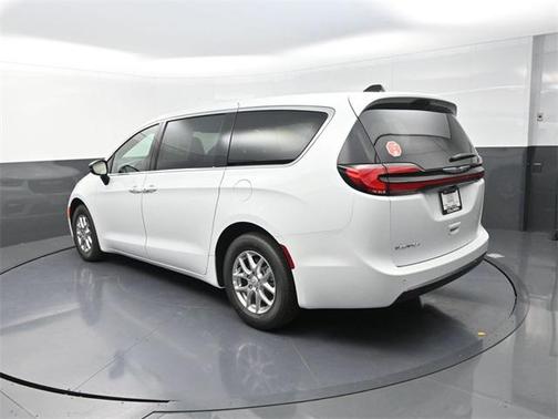 2026 Chrysler Pacifica L