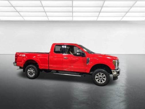 Race Red 2019 Ford F-250 XLT