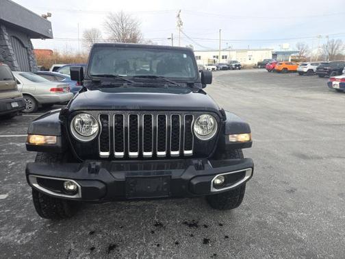 2022 Jeep Gladiator Overland