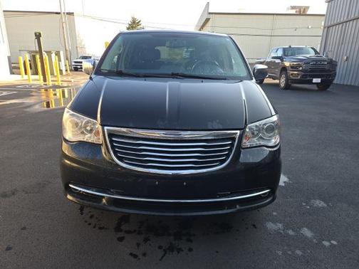 2015 Chrysler Town & Country Limited Platinum