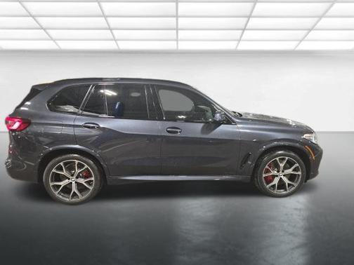 2021 BMW X5 M50i