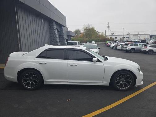 2017 Chrysler 300 S