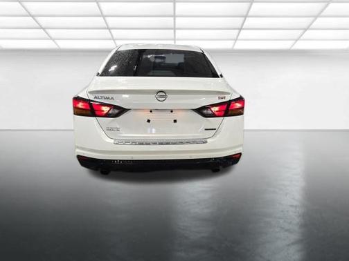 2023 Nissan Altima SR VC-Turbo FWD