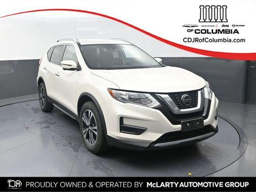 Pearl White Tricoat 2019 Nissan Rogue SV
