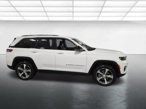 Bright White Clearcoat 2022 Jeep Grand Cherokee 4xe Base