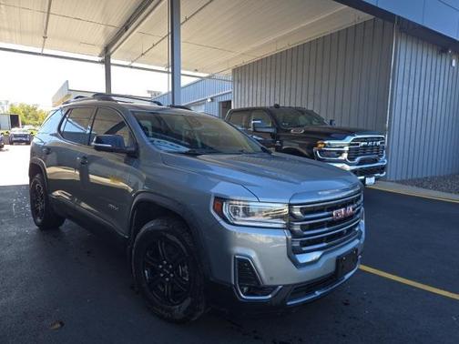 2023 GMC Acadia AWD AT4