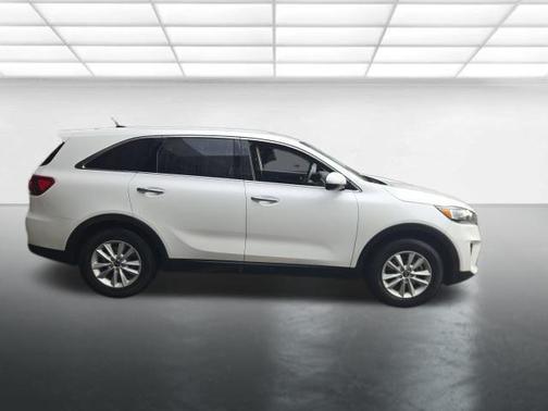 Snow White Pearl 2020 Kia Sorento LX