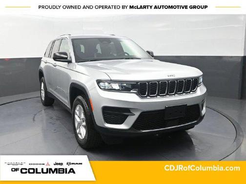 Silver Zynith 2026 Jeep Grand Cherokee Laredo