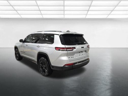 Silver Zynith 2022 Jeep Grand Cherokee L Altitude
