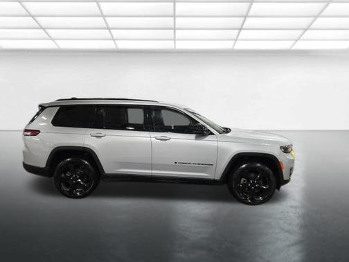 Silver Zynith 2022 Jeep Grand Cherokee L Altitude