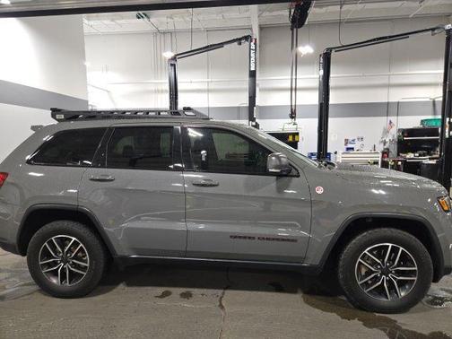 2020 Jeep Grand Cherokee Trailhawk
