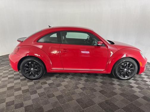 2019 Volkswagen Beetle 2.0T S