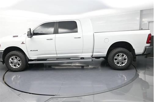 2024 RAM 2500 Laramie Crew Cab 4x4 6'4' Box