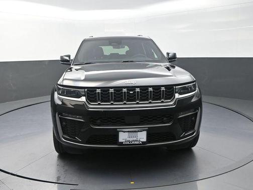 Diamond Black Crystal Pearlcoat 2026 Jeep Grand Cherokee Limited