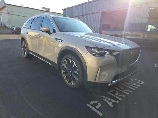 2024 Mazda CX-90 PHEV Premium Plus