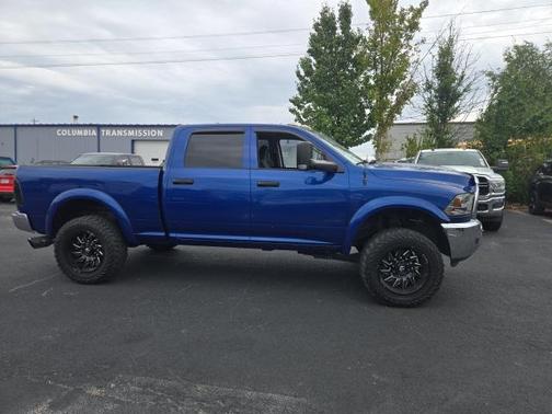 2017 RAM 3500 Tradesman Crew Cab 4x4 6'4' Box