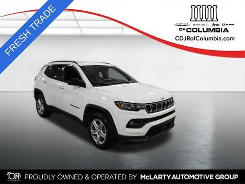 Bright White Clearcoat 2024 Jeep Compass Latitude