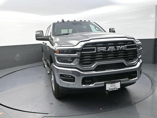 2026 RAM 2500 Tradesman Crew Cab 4x4 6'4' Box