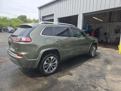 2019 Jeep Cherokee Overland