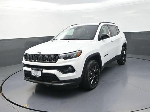 Bright White Clearcoat 2026 Jeep Compass Latitude