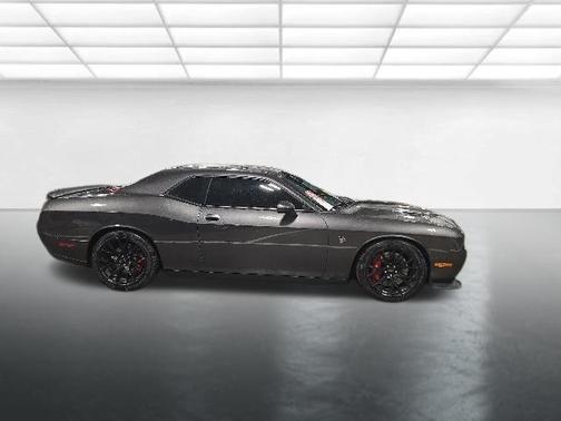 Granite Pearlcoat 2016 Dodge Challenger SRT Hellcat