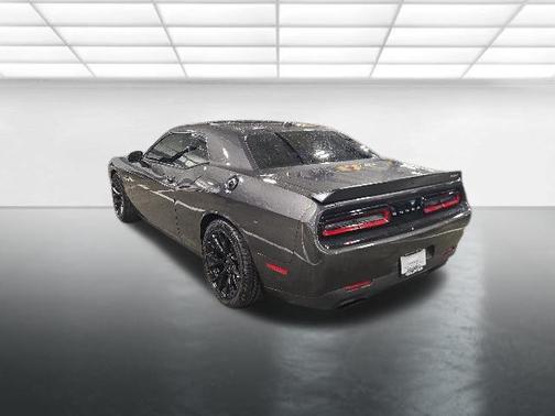 Granite Pearlcoat 2016 Dodge Challenger SRT Hellcat