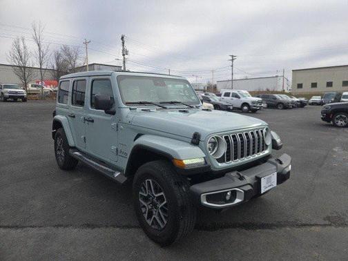 2024 Jeep Wrangler 4-Door Sahara 4x4