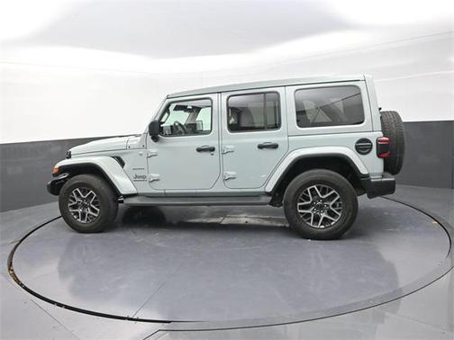 2024 Jeep Wrangler 4-Door Sahara 4x4