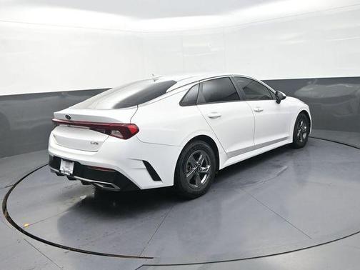 Glacial White Pearl 2021 Kia K5 LXS