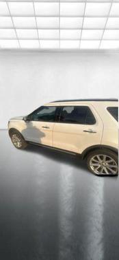 White Platinum Clearcoat Metallic 2016 Ford Explorer Limited