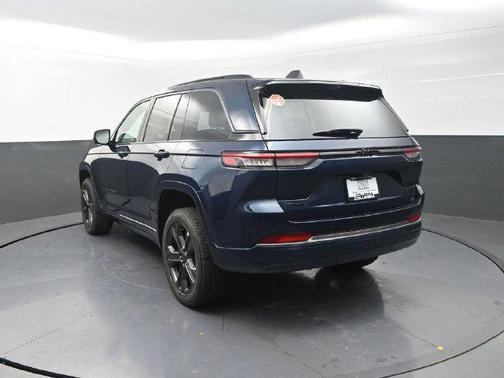 Fathom Blue Pearlcoat 2027 Jeep Grand Cherokee Limited