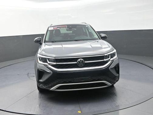 Platinum Gray Metallic 2023 Volkswagen Taos 1.5T SEL