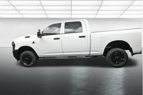 2026 RAM 2500 Tradesman Crew Cab 4x4 6'4' Box