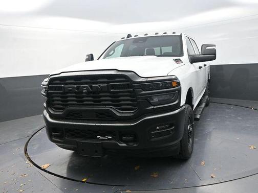 2026 RAM 2500 Tradesman Crew Cab 4x4 6'4' Box