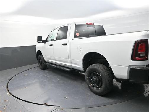 2026 RAM 2500 Tradesman Crew Cab 4x4 6'4' Box