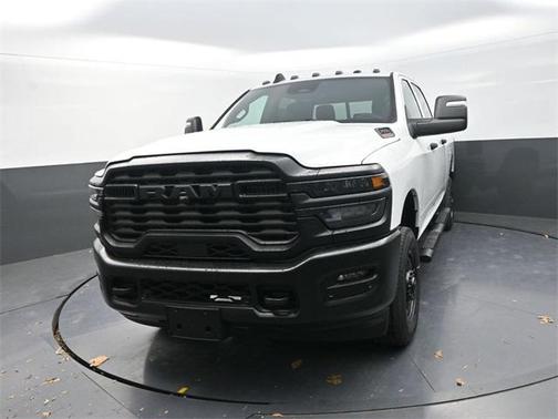 2026 RAM 2500 Tradesman Crew Cab 4x4 6'4' Box