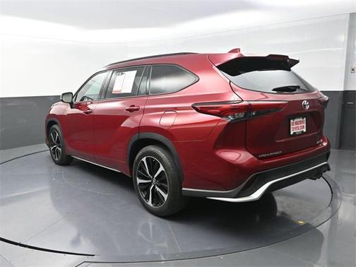 2022 Toyota Highlander XSE